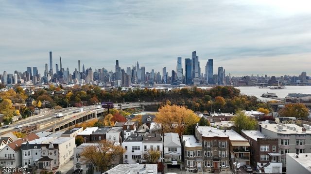 114 32Nd St 3-0, Union City, NJ 07087