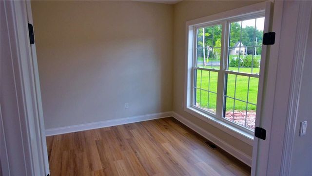 2 Maries Way, Ogden, NY 14624
