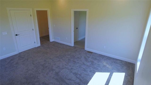 2 Maries Way, Ogden, NY 14624