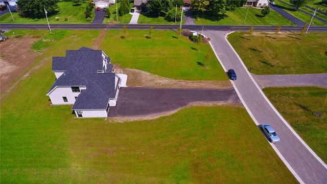2 Maries Way, Ogden, NY 14624