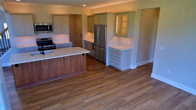 2 Maries Way, Ogden, NY 14624