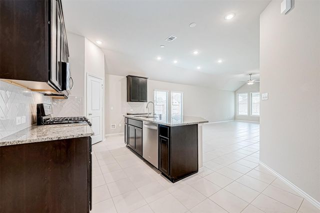 31801 Pecan Cottage Lane, Spring, TX 77386