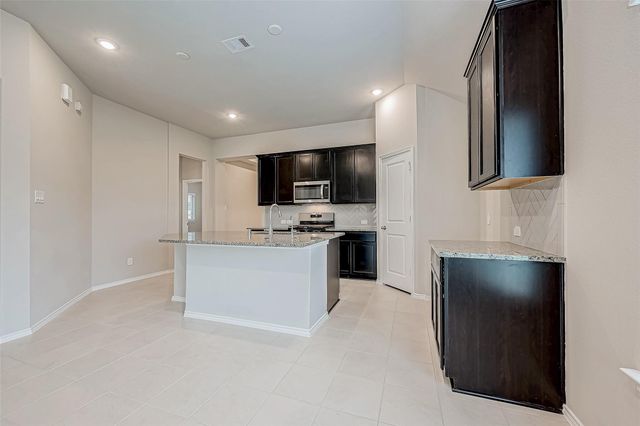 31801 Pecan Cottage Lane, Spring, TX 77386