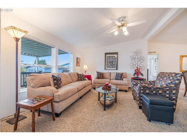 900 Ne FRANCIS Ave 63, Gresham, OR 97030