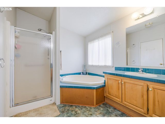 900 Ne FRANCIS Ave 63, Gresham, OR 97030