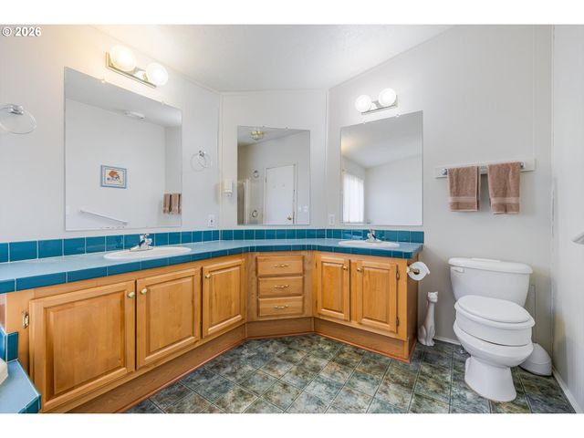 900 Ne FRANCIS Ave 63, Gresham, OR 97030