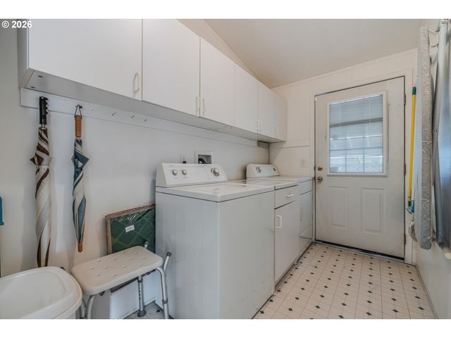 900 Ne FRANCIS Ave 63, Gresham, OR 97030