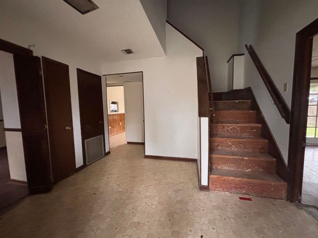 137 Glenhill Drive, Houma, LA 70363