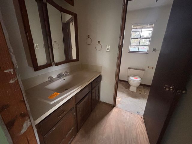 137 Glenhill Drive, Houma, LA 70363