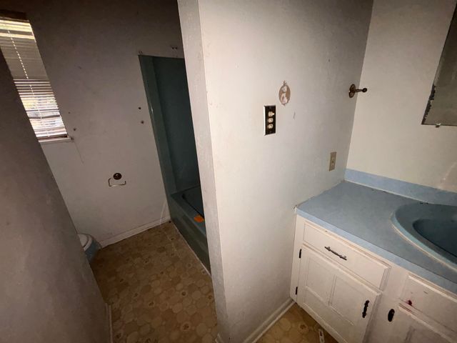 137 Glenhill Drive, Houma, LA 70363