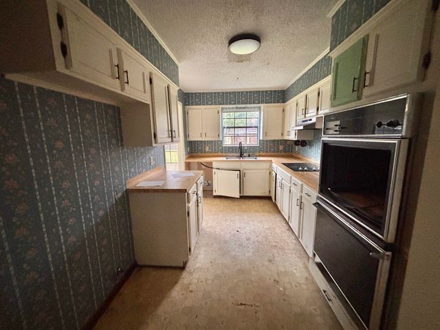 137 Glenhill Drive, Houma, LA 70363