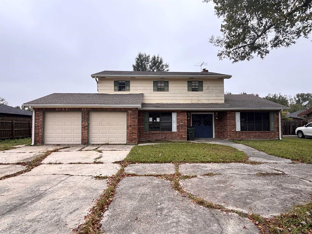 137 Glenhill Drive, Houma, LA 70363