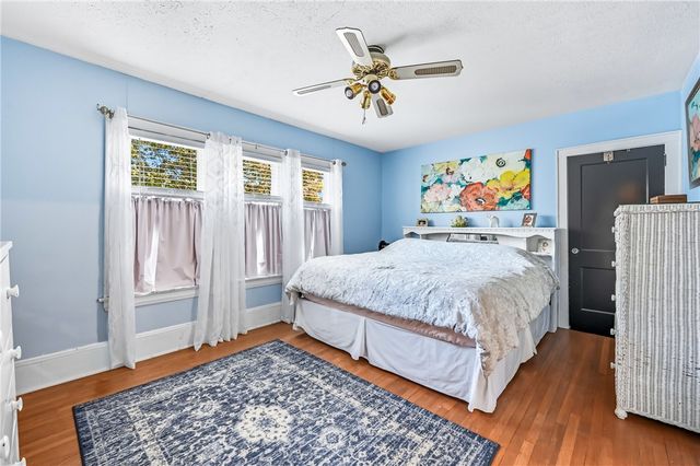 71 Lyle Dr, Hermitage, PA 16148