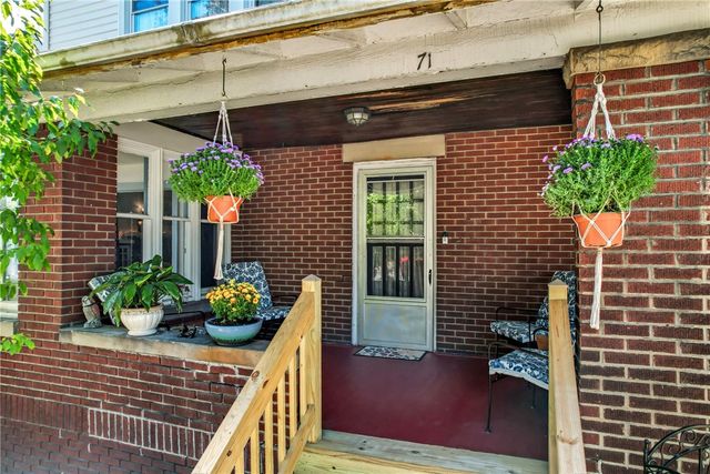 71 Lyle Dr, Hermitage, PA 16148