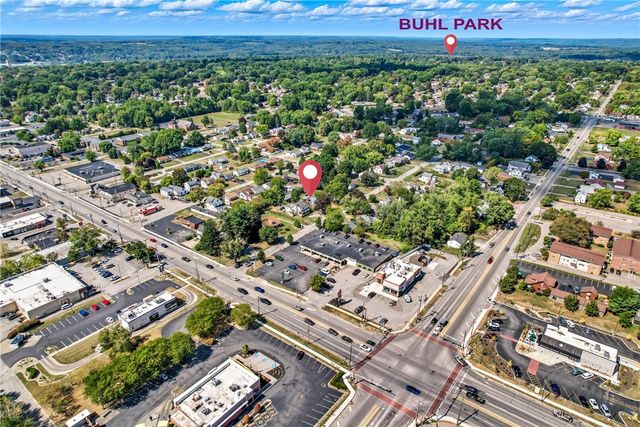 71 Lyle Dr, Hermitage, PA 16148