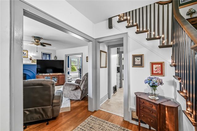 71 Lyle Dr, Hermitage, PA 16148