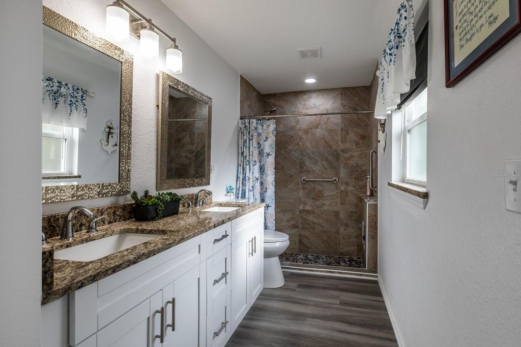 Image 14 of property listing at 96 FISHER WAY TRAIL, Ocklawaha, FL 32179