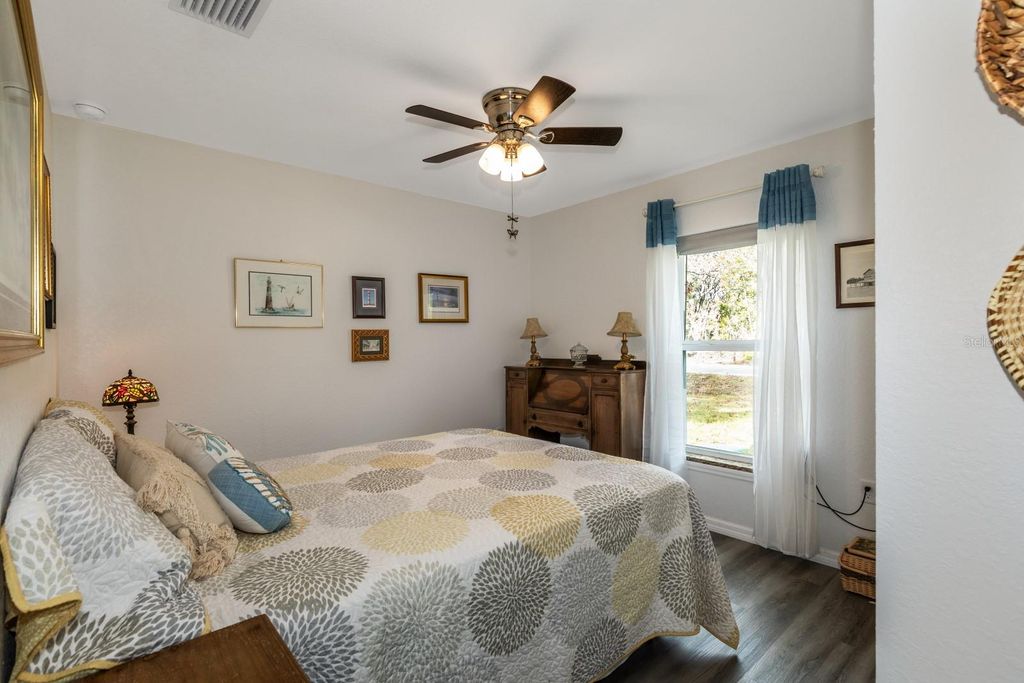 Image 17 of property listing at 96 FISHER WAY TRAIL, Ocklawaha, FL 32179