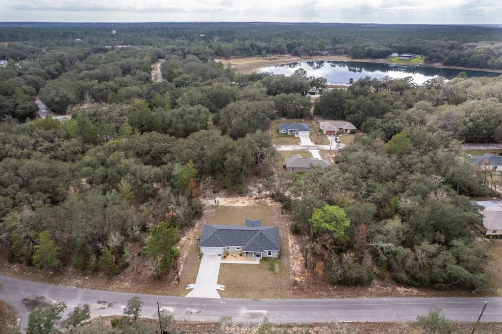 Image 26 of property listing at 96 FISHER WAY TRAIL, Ocklawaha, FL 32179