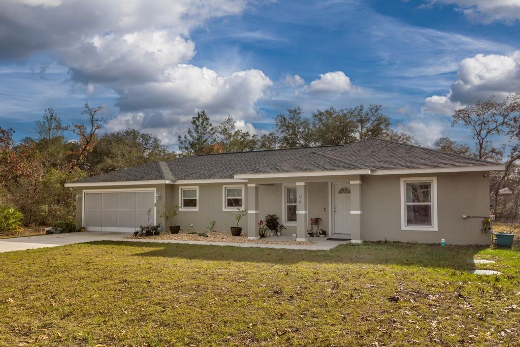Image 31 of property listing at 96 FISHER WAY TRAIL, Ocklawaha, FL 32179