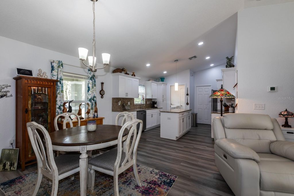 Image 7 of property listing at 96 FISHER WAY TRAIL, Ocklawaha, FL 32179