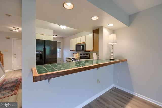 117 TREETOPS DR, Lancaster, PA 17601