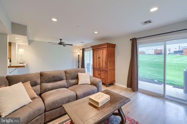 117 TREETOPS DR, Lancaster, PA 17601