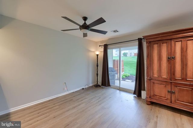 117 TREETOPS DR, Lancaster, PA 17601