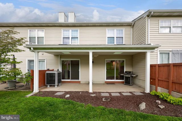 117 TREETOPS DR, Lancaster, PA 17601