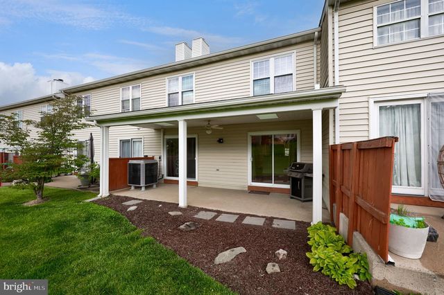 117 TREETOPS DR, Lancaster, PA 17601