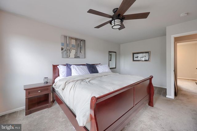 117 TREETOPS DR, Lancaster, PA 17601