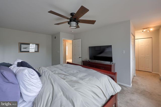 117 TREETOPS DR, Lancaster, PA 17601