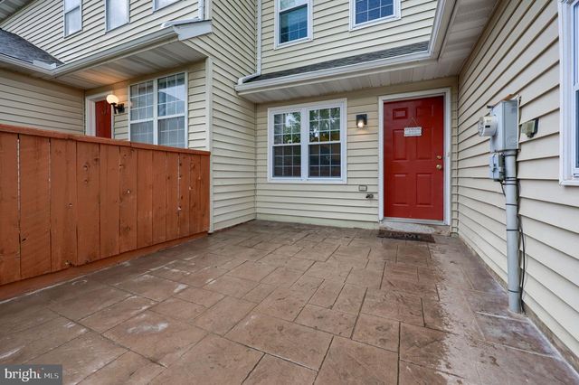 117 TREETOPS DR, Lancaster, PA 17601