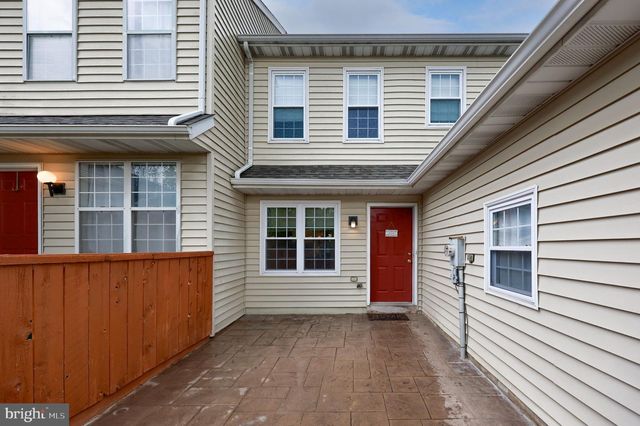 117 TREETOPS DR, Lancaster, PA 17601