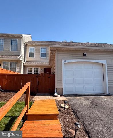 117 TREETOPS DR, Lancaster, PA 17601