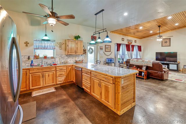 86 Bruce Boulevard Rock Creek, Canadian, OK 74425