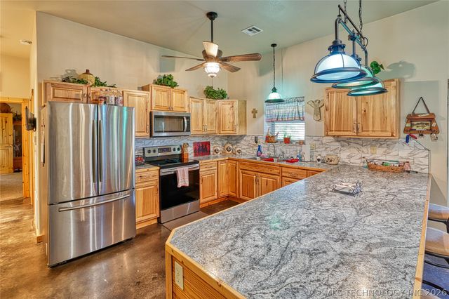 86 Bruce Boulevard Rock Creek, Canadian, OK 74425