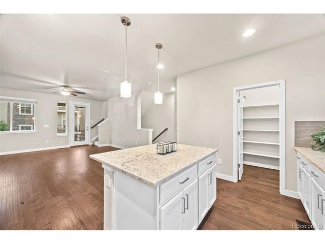 612 E Hinsdale Ave, Littleton, CO 80122