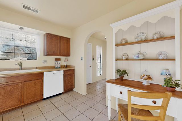 840 Stagecoach Road SE, Rio Rancho, NM 87124