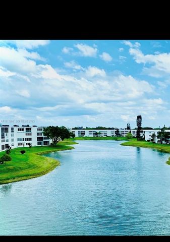 306 Norwich M 306, West Palm Beach, FL 33417