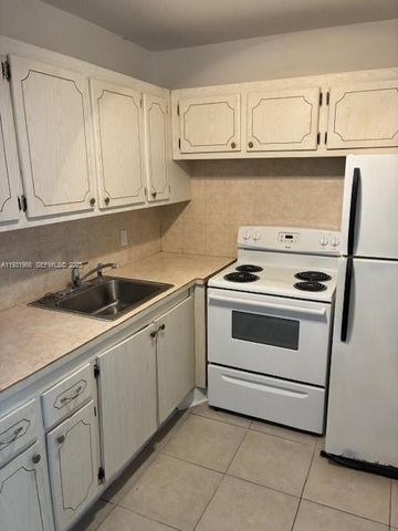 306 Norwich M 306, West Palm Beach, FL 33417