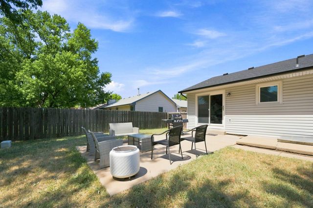 11803 W Murdock Ave, Wichita, KS 67212
