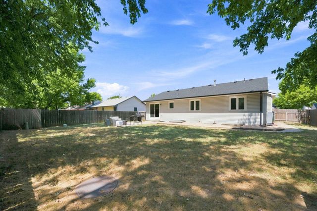 11803 W Murdock Ave, Wichita, KS 67212