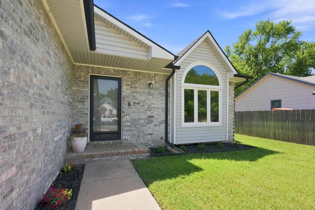 11803 W Murdock Ave, Wichita, KS 67212