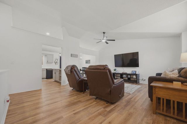 11803 W Murdock Ave, Wichita, KS 67212