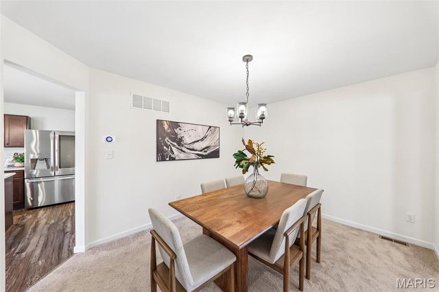 819 Cedar Bluff Way, Fenton, MO 63026