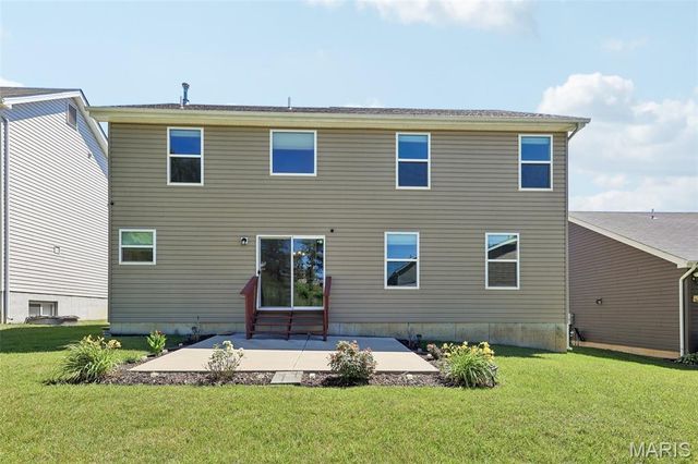 819 Cedar Bluff Way, Fenton, MO 63026