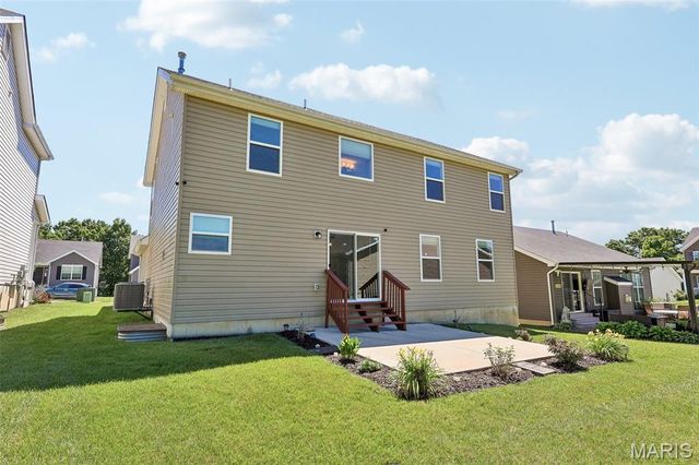 819 Cedar Bluff Way, Fenton, MO 63026