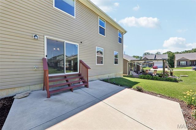 819 Cedar Bluff Way, Fenton, MO 63026