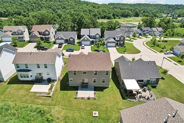 819 Cedar Bluff Way, Fenton, MO 63026